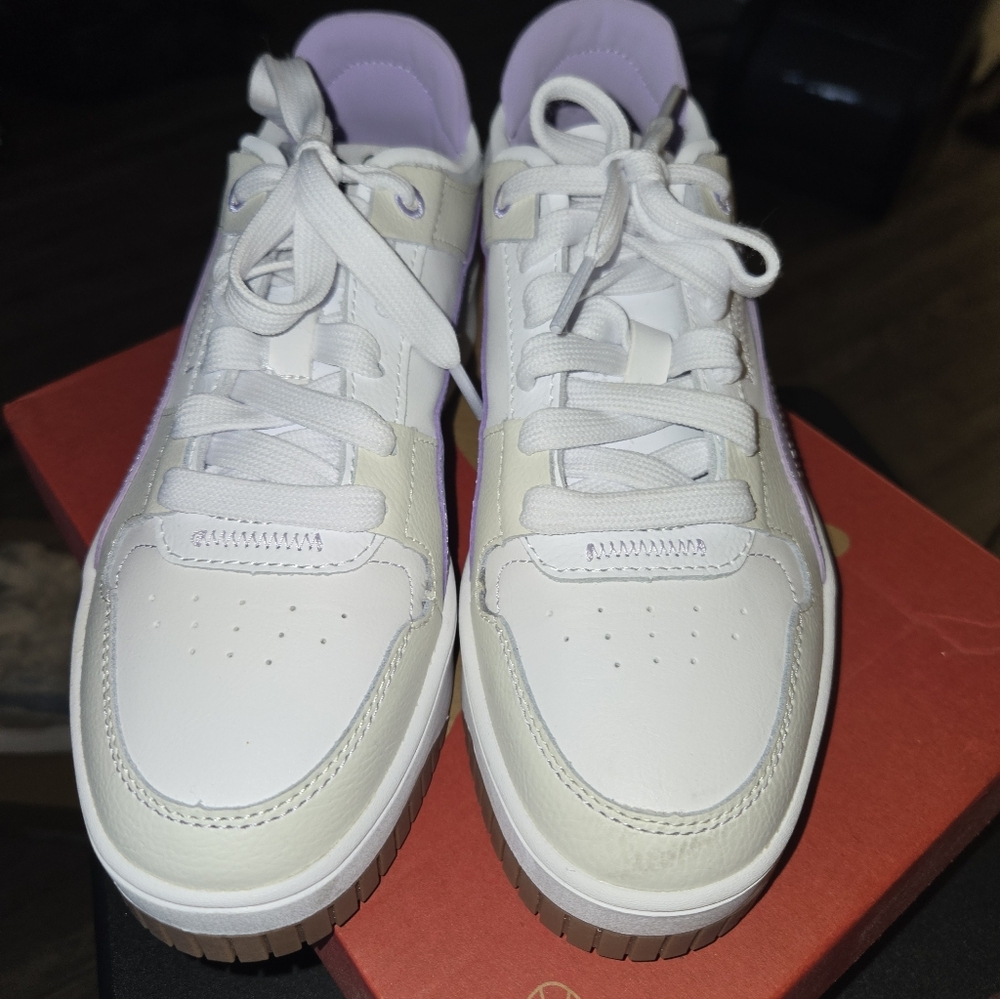 Puma White and Lavender Sneakers - Picture 3 of 4